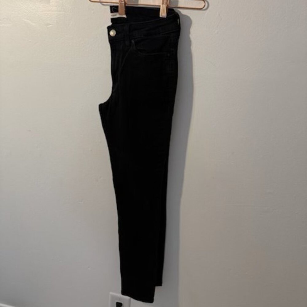 LEVI STRAUSS & CO. 711 Skinny - Black Low Rise Jeans